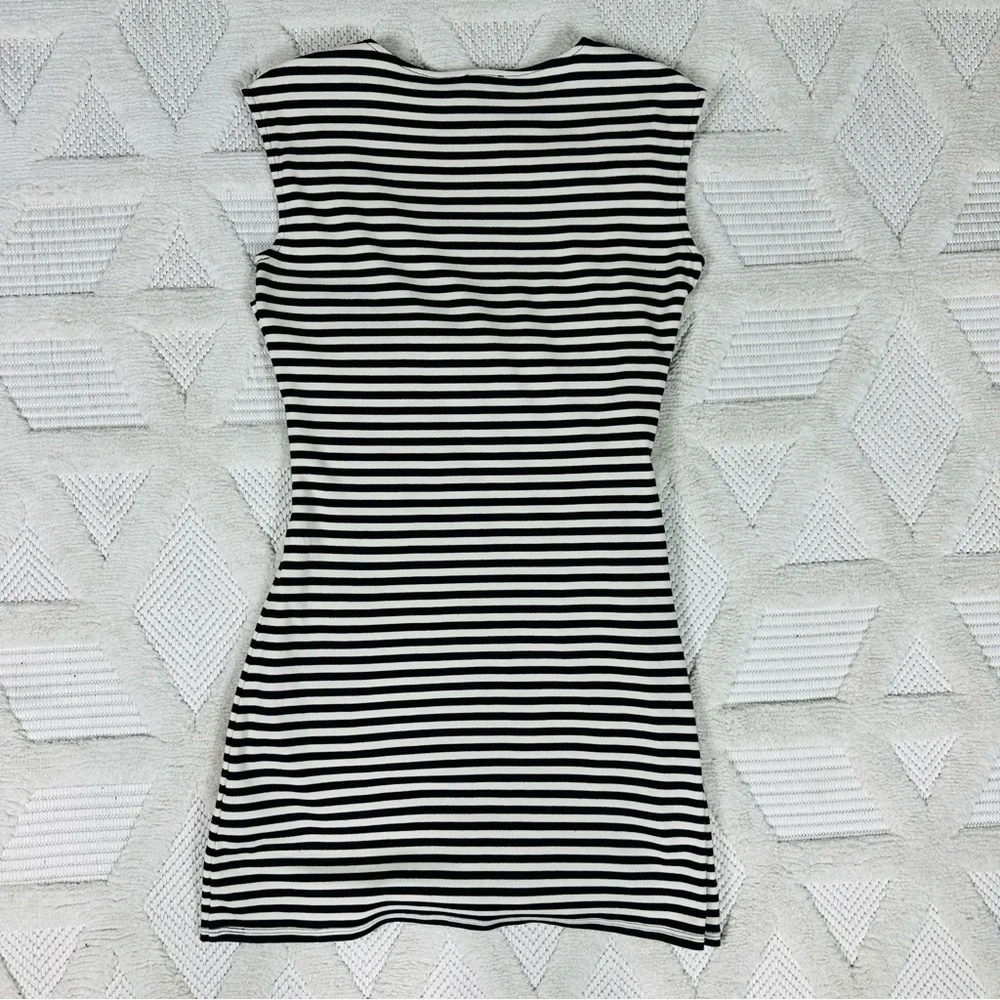 Theory Dress Small  Stripe  Sleeveless Twist-Front Clinton - Picture 15 of 17